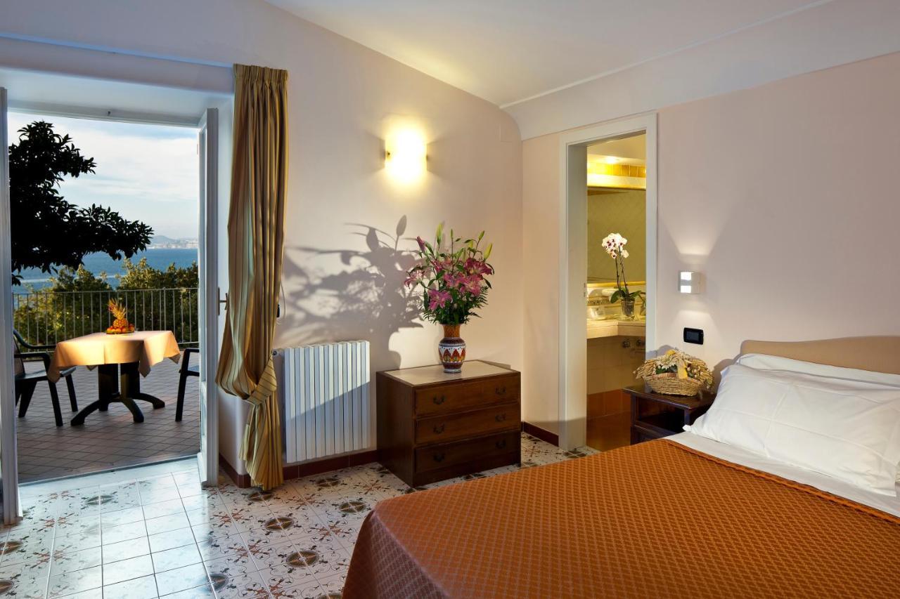 Le Querce Resort Sea Thermae & Spa Isquia Exterior foto