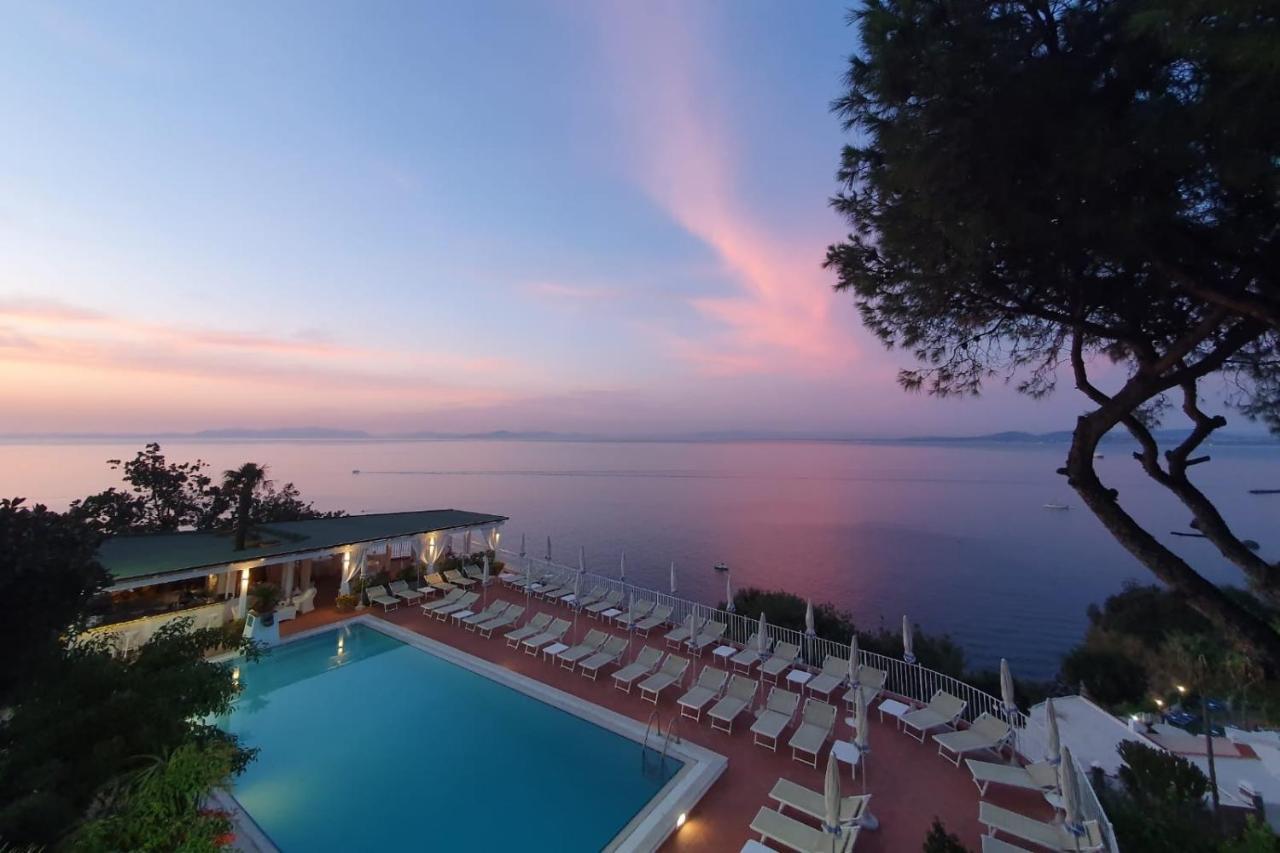 Le Querce Resort Sea Thermae & Spa Isquia Exterior foto